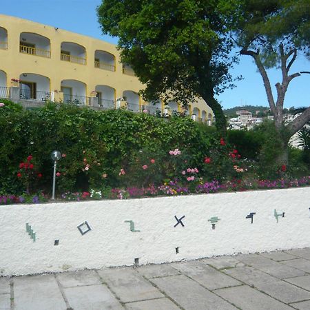 Hôtel LES MIMOSAS TABARKA Tabarka Exterior foto